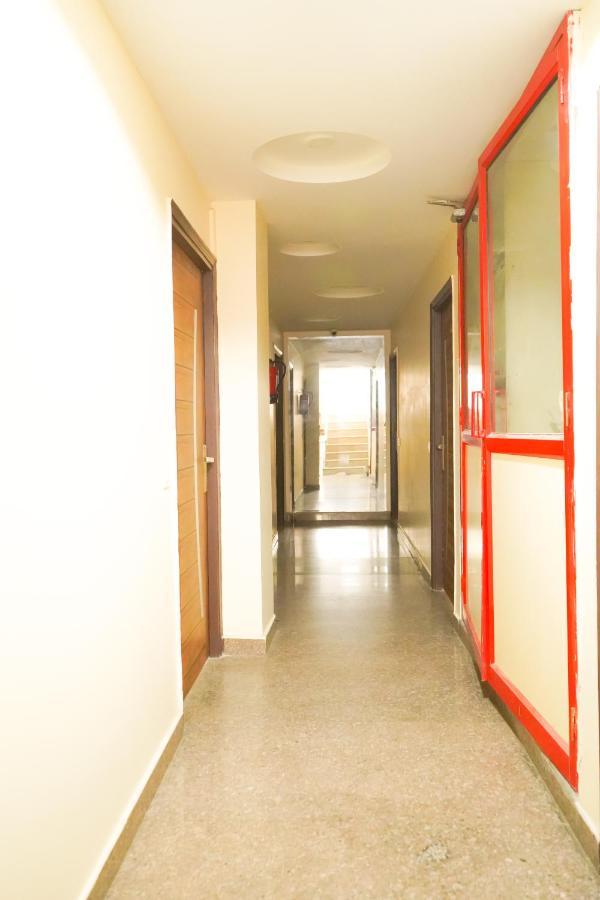 Hotel Roomshala 025 Rts Mahipalpur - Aerocity