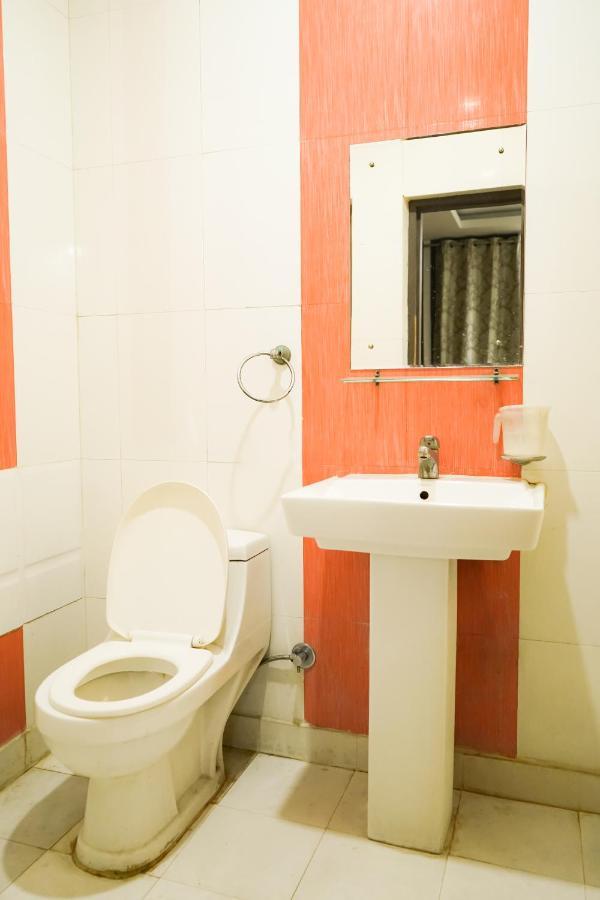 Roomshala 025 Rts Mahipalpur - Aerocity Hotel