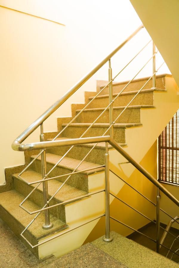 Roomshala 025 Rts Mahipalpur - Aerocity Hotel